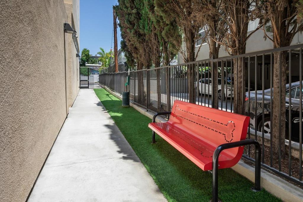One Bedroom Gem In Weho Los Angeles Luaran gambar